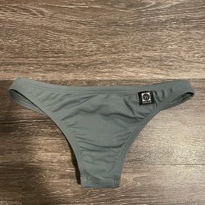 Jolyn “Brazil” bikini bottoms size small